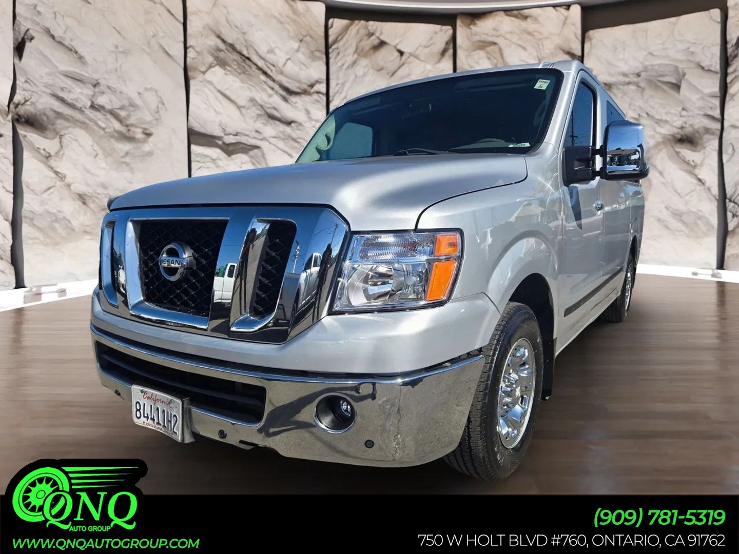 2017 Nissan NV Passenger SL's photo