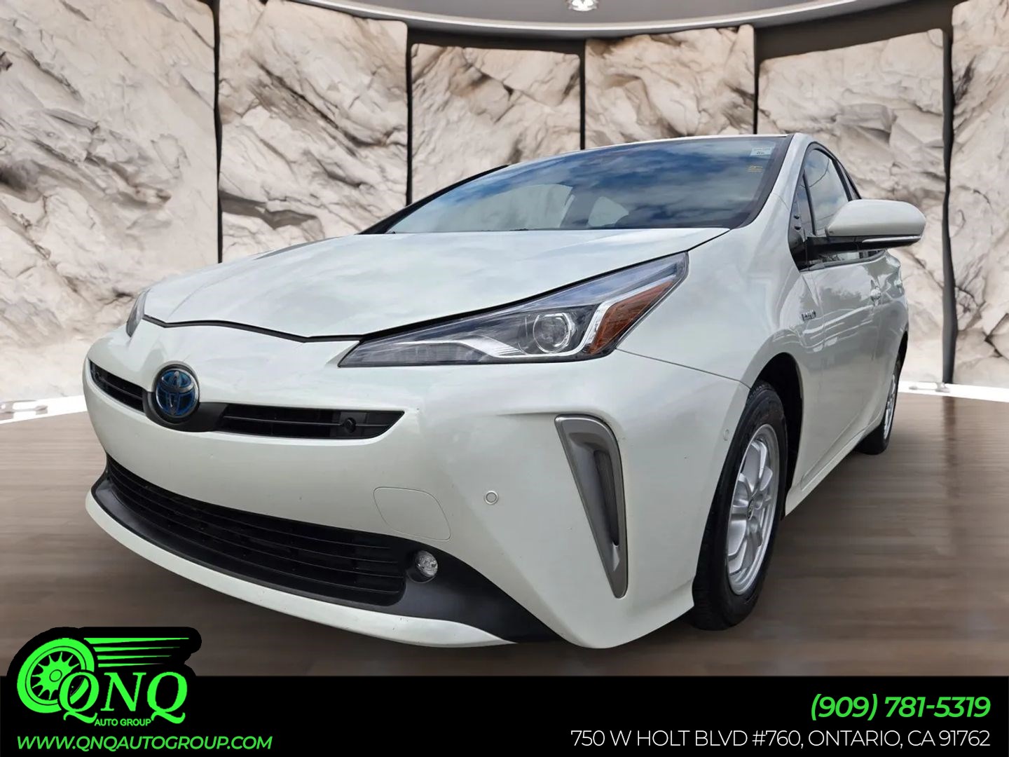 2019 Toyota Prius LE's photo