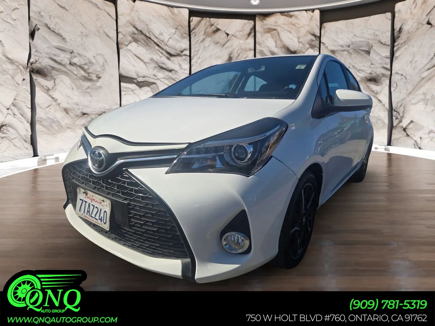 2016 Toyota Yaris SE's photo
