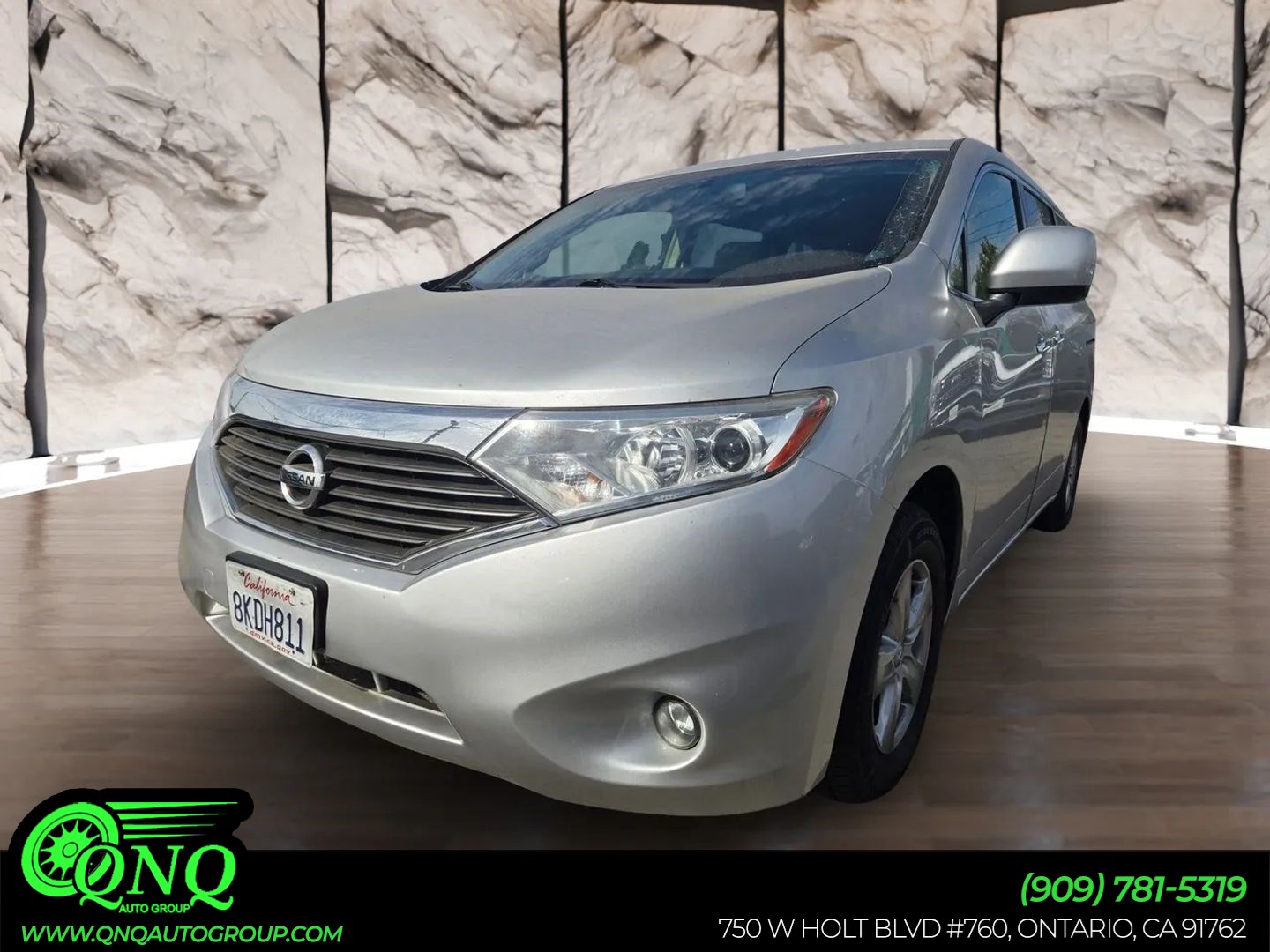 2015 Nissan Quest SV's photo