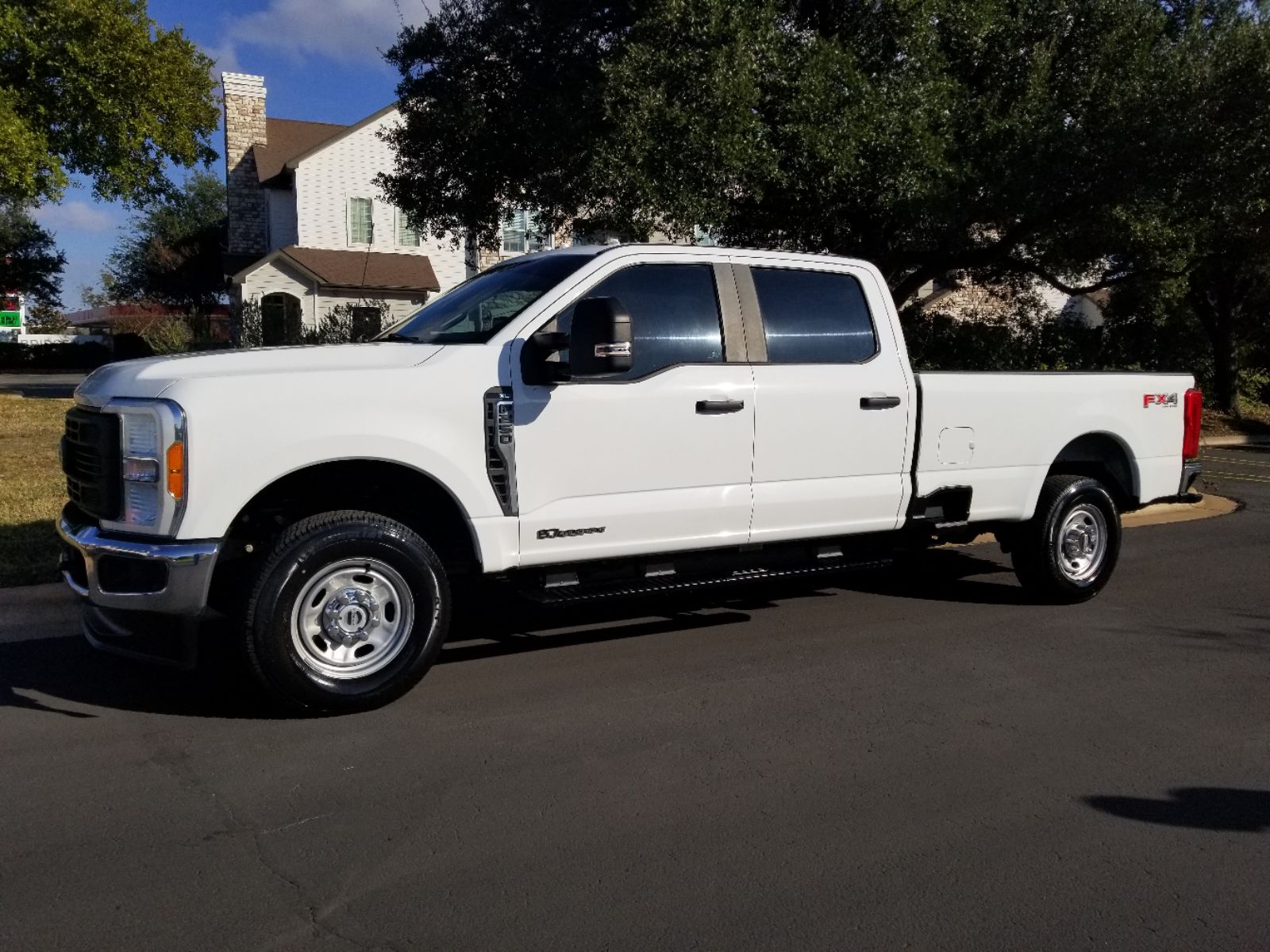 2023 Ford F-250 Super Duty XL's photo