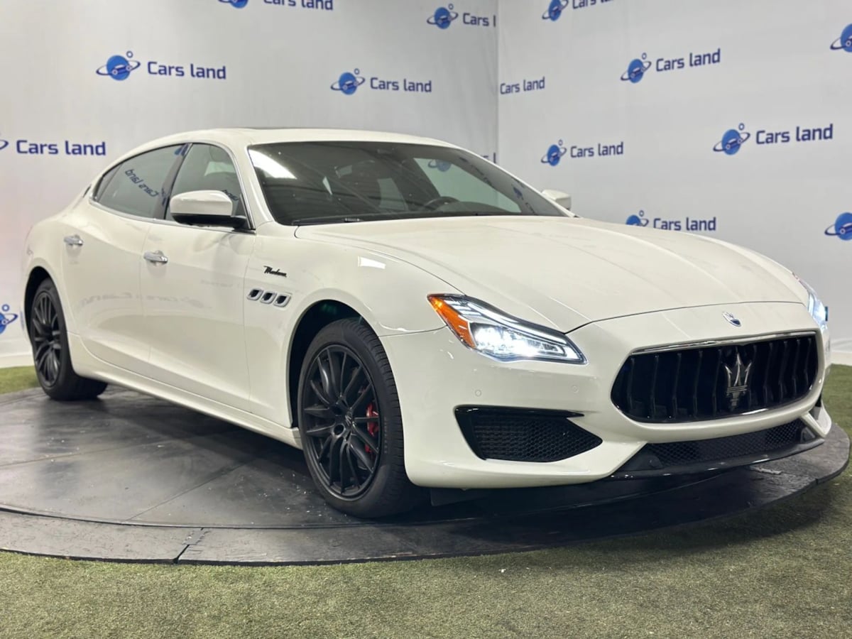 2022 Maserati Quattroporte Modena's photo