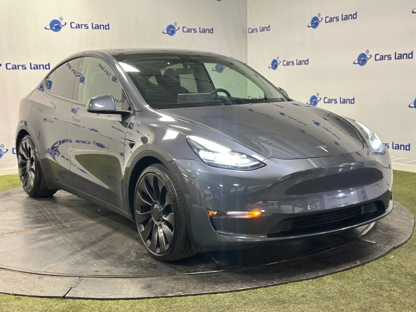2023 Tesla Model Y Performance's photo