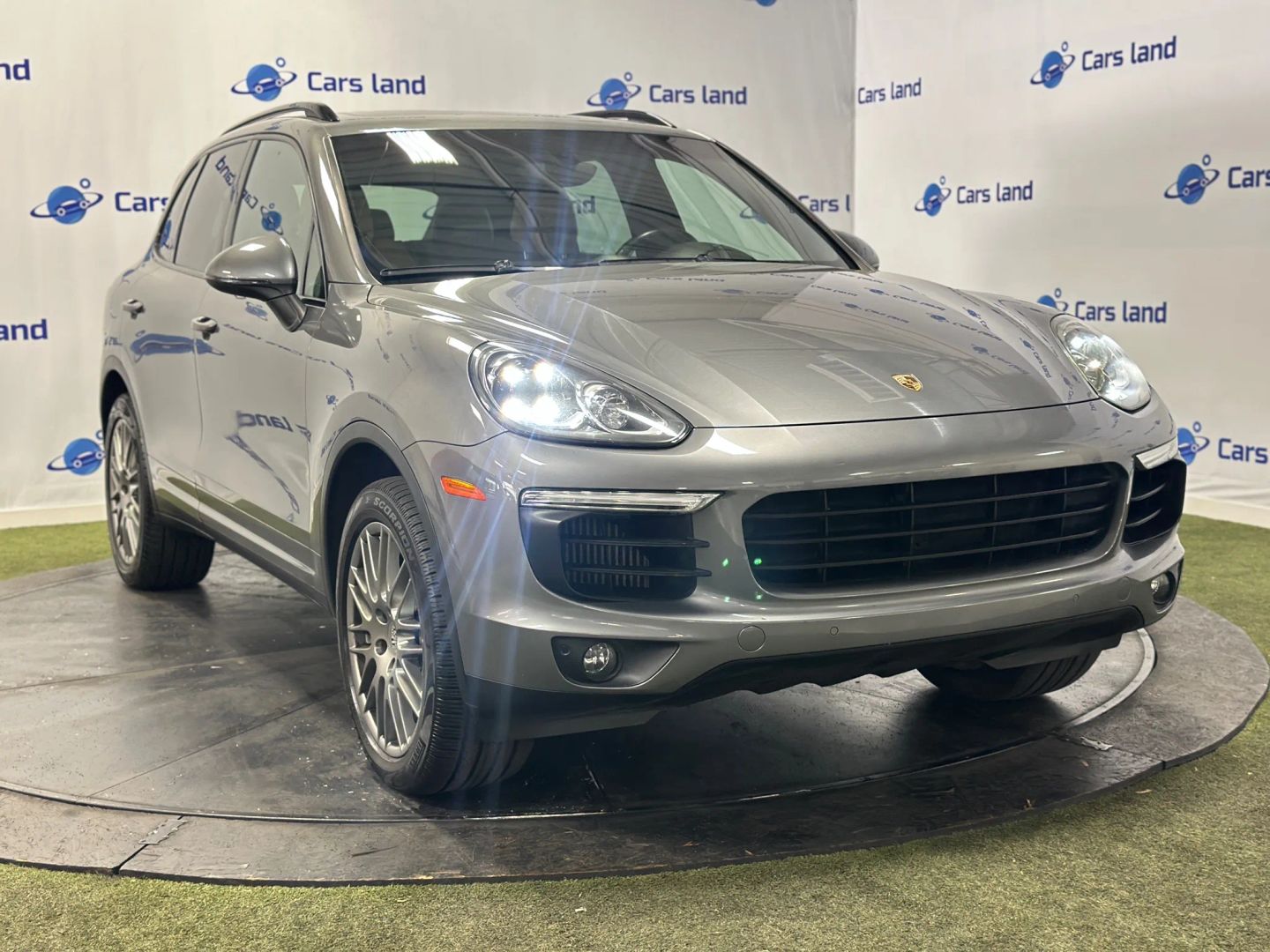 2017 Porsche Cayenne S's photo