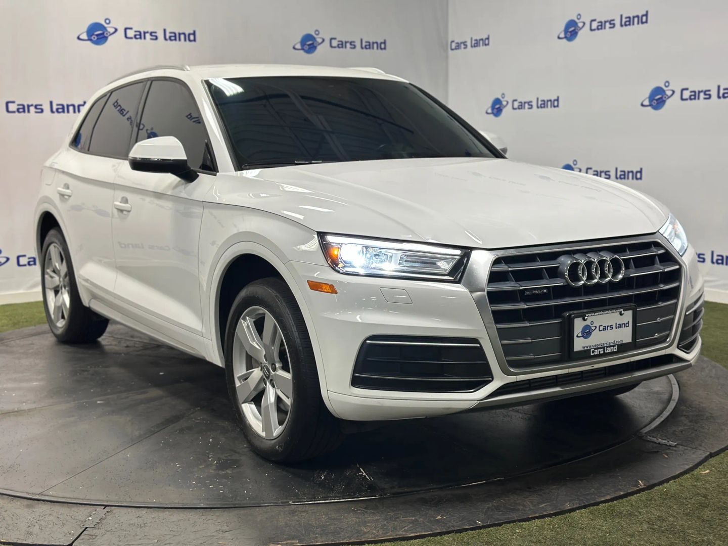 2018 Audi Q5 Premium's photo