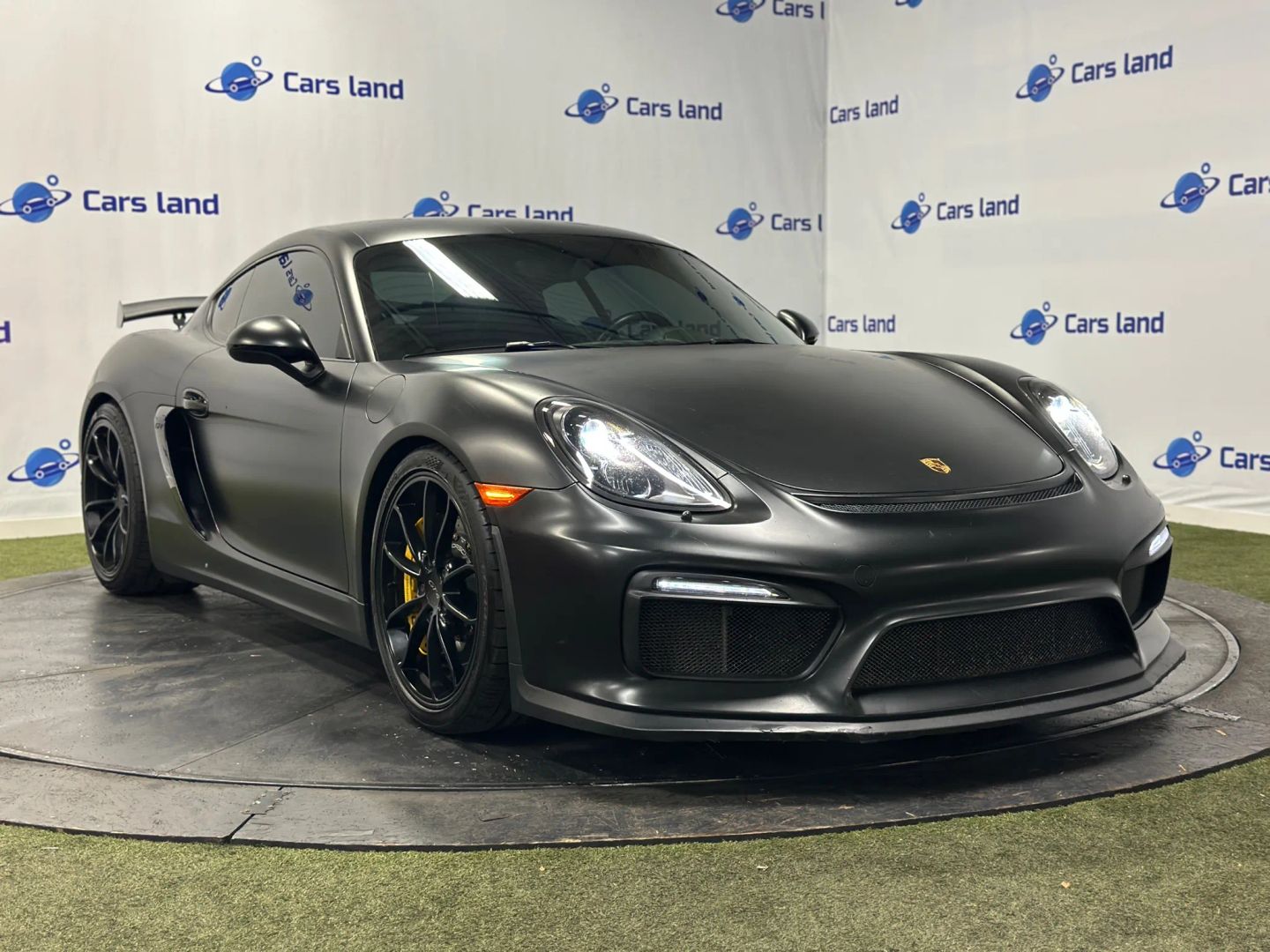 2016 Porsche Cayman GT4's photo