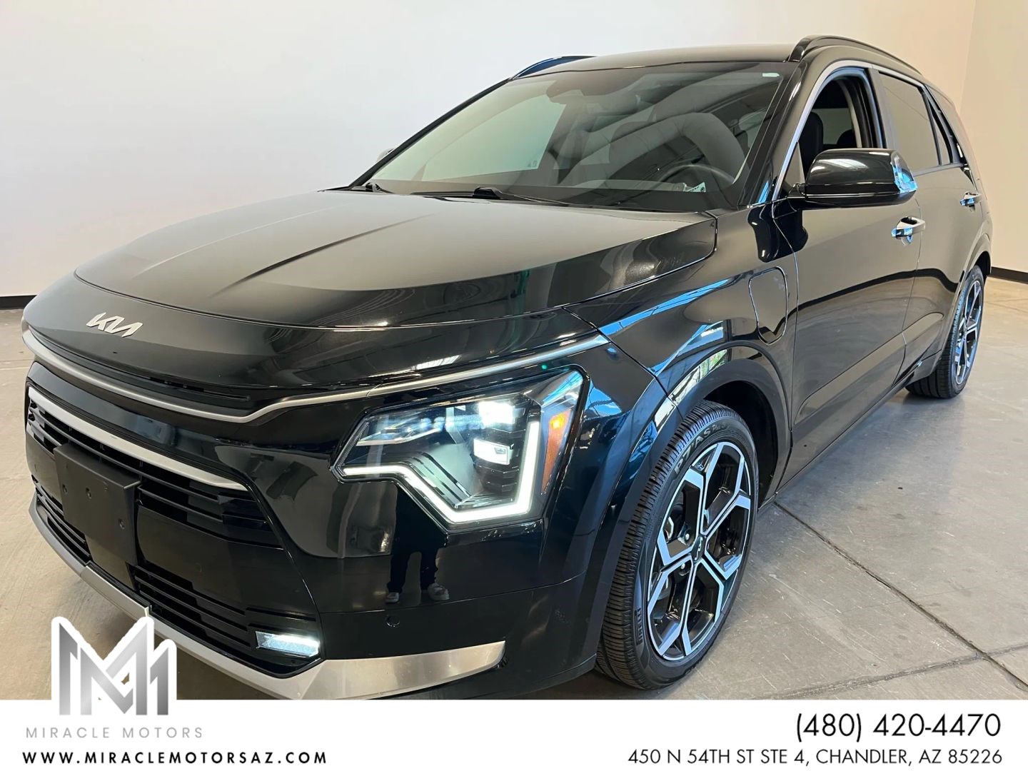 2023 Kia Niro SX Touring's photo