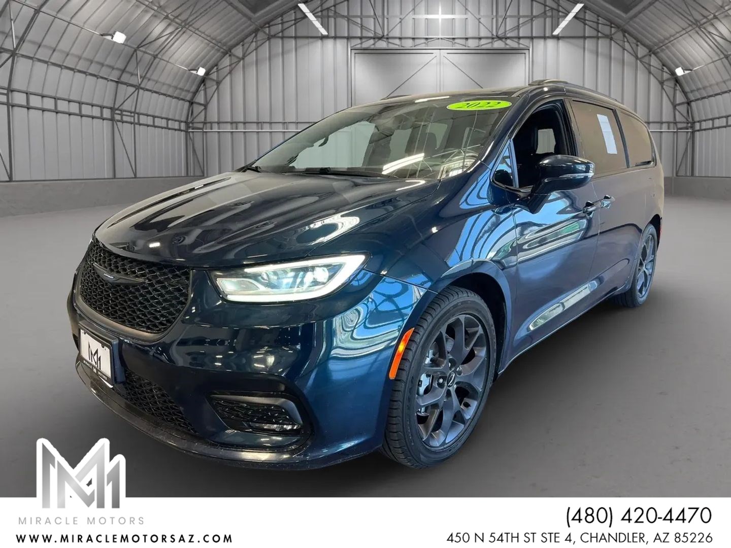 2022 Chrysler Pacifica Touring L's photo