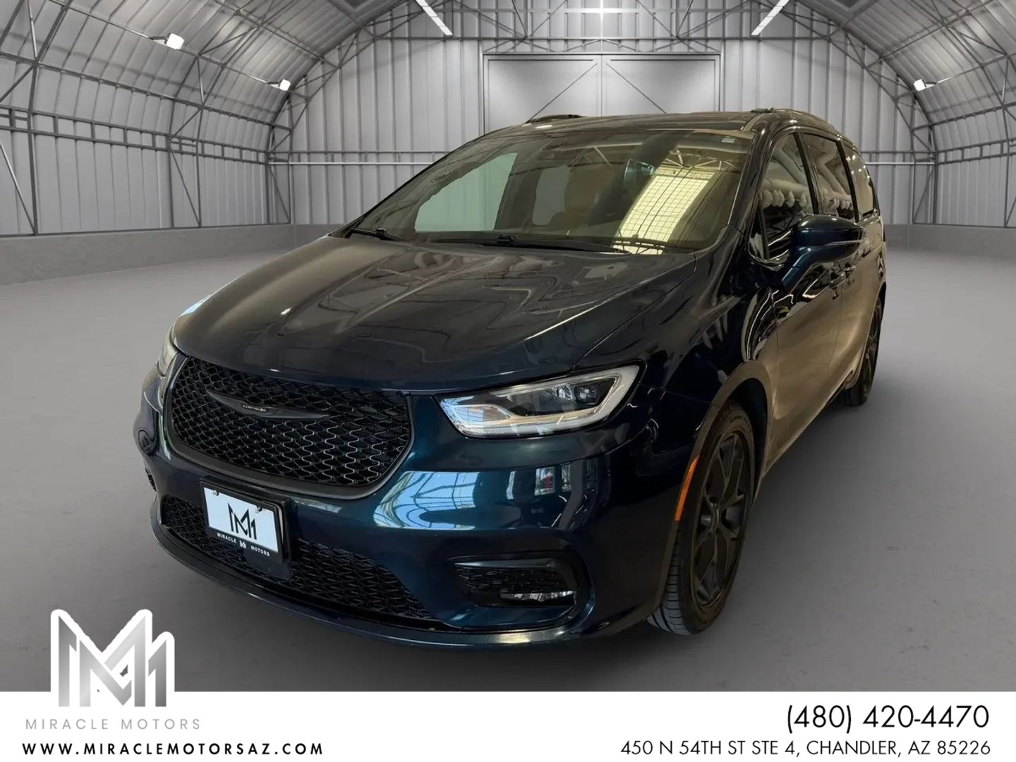 2022 Chrysler Pacifica Touring L's photo