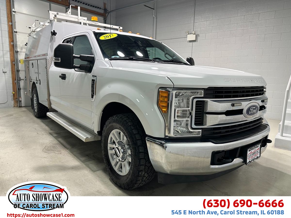 2017 Ford F-350 Super Duty Chassis Cab