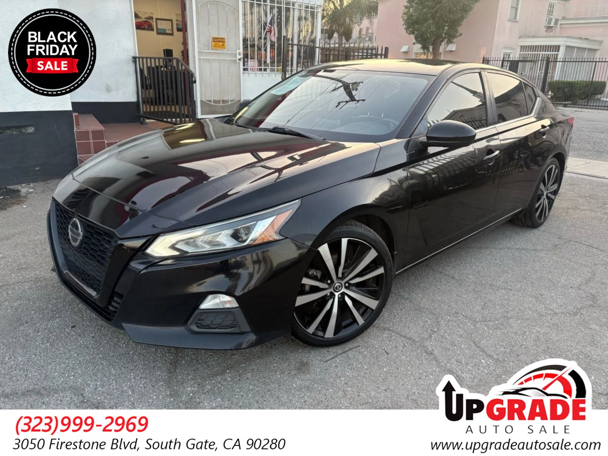 2019 Nissan Altima SR's photo