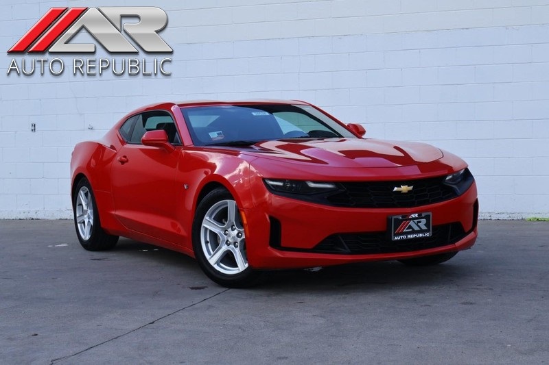 2022 Chevrolet Camaro 1LT's photo