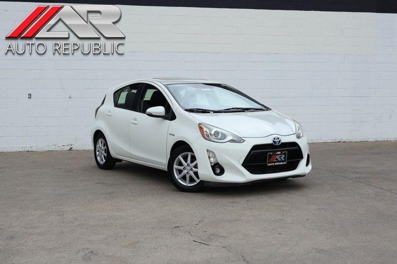 2015 Toyota Prius c One's photo