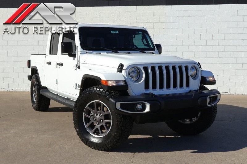 2021 Jeep Gladiator Overland's photo