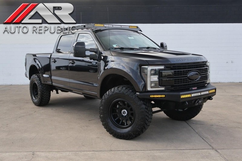 2019 Ford F-250 Super Duty Platinum's photo