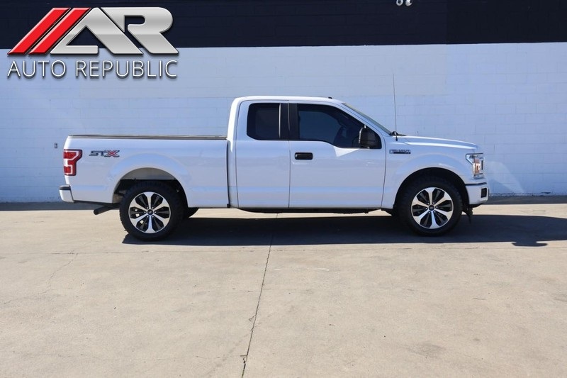 2019 Ford F-150 XL's photo