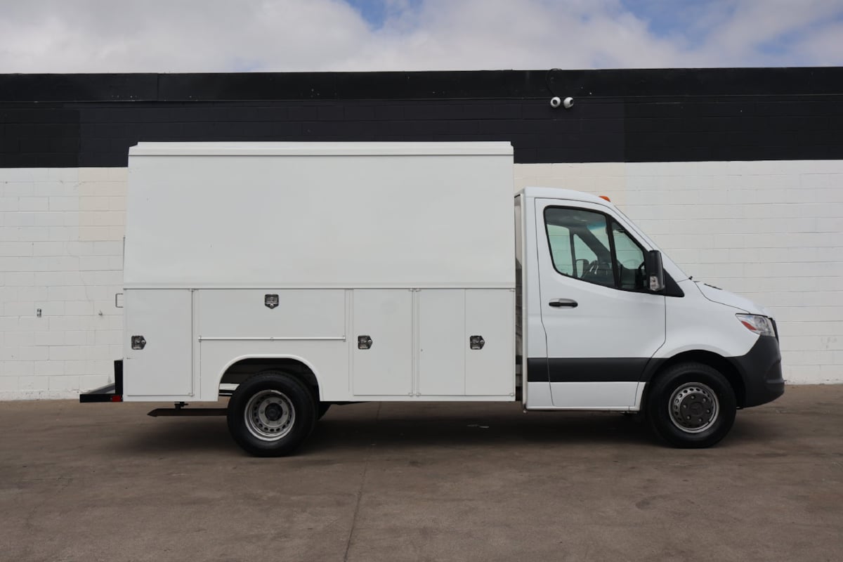 2021 Mercedes-Benz Sprinter Cab Chassis