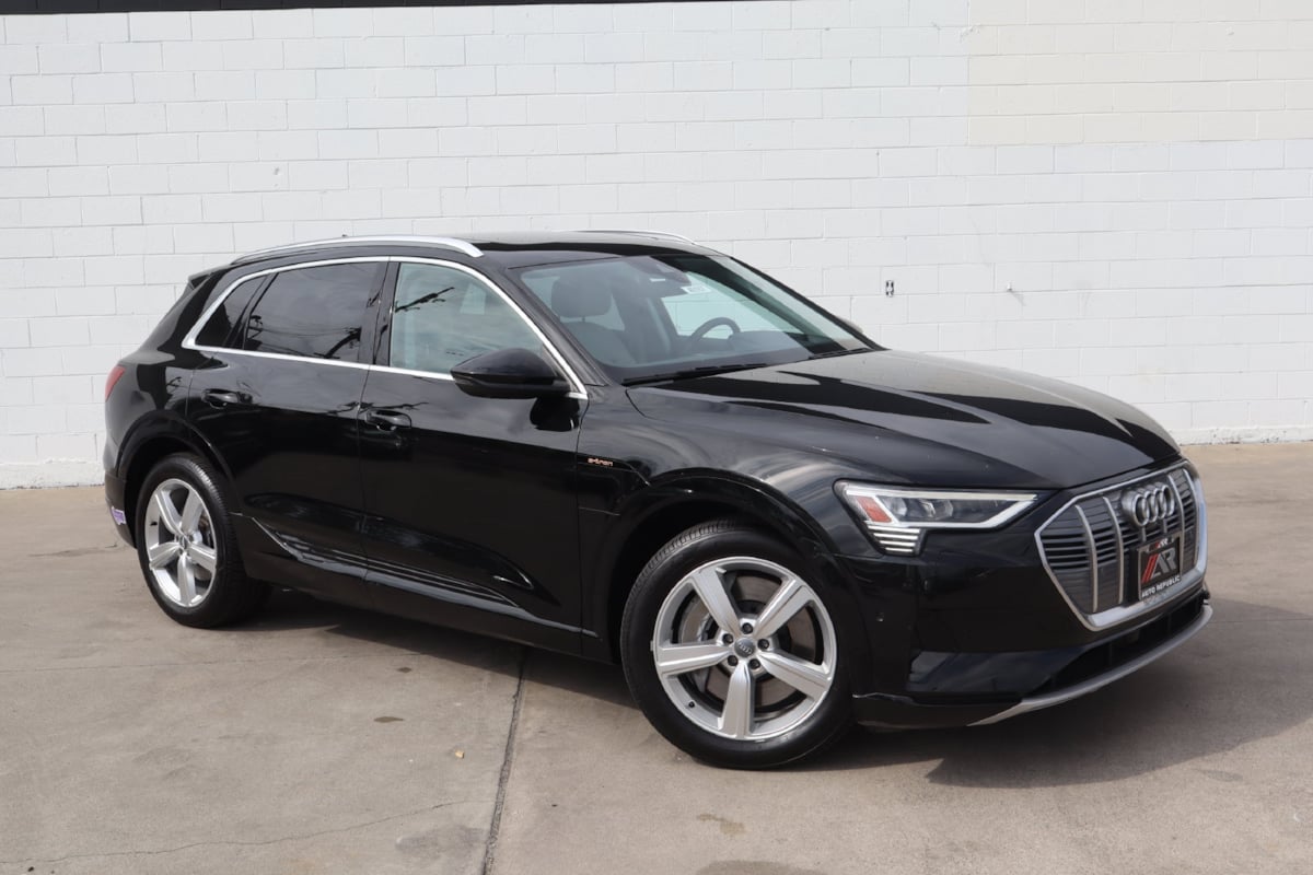 2019 Audi e-tron Prestige