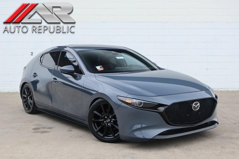 2022 Mazda Mazda3 Premium's photo