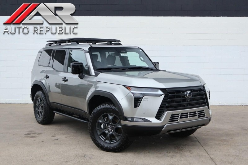 2024 Lexus GX Overtrail's photo