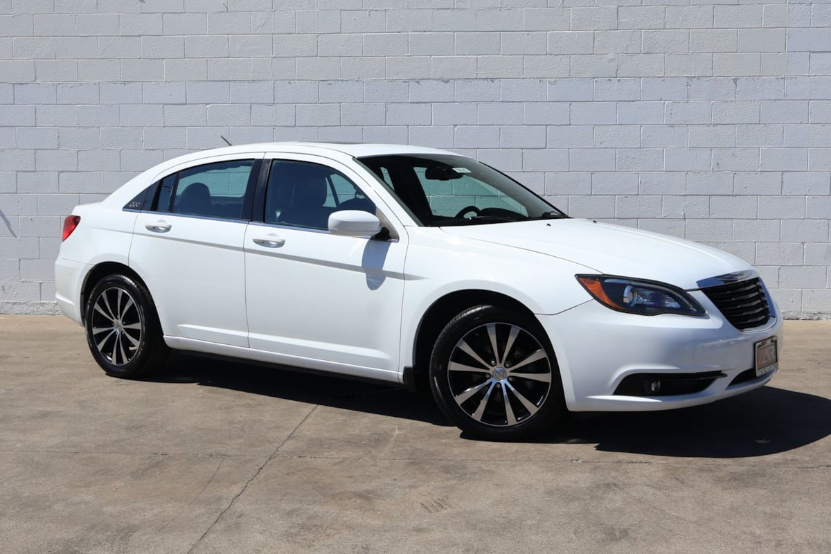 2013 Chrysler 200