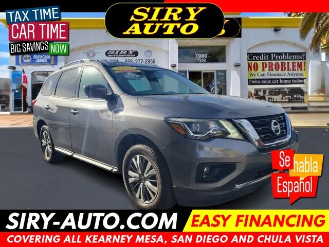 2020 Nissan Pathfinder SL's photo