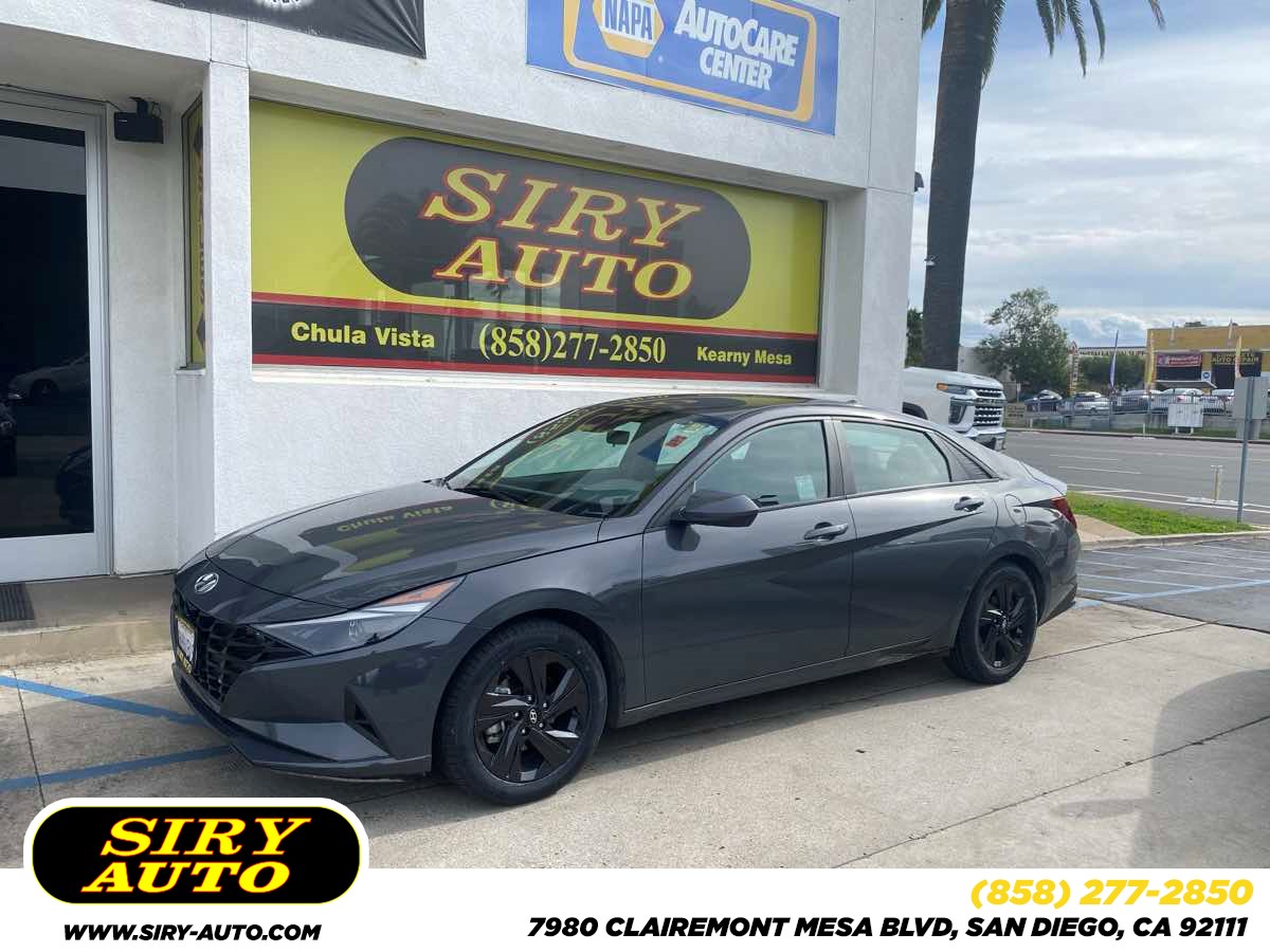 2023 Hyundai Elantra Blue's photo