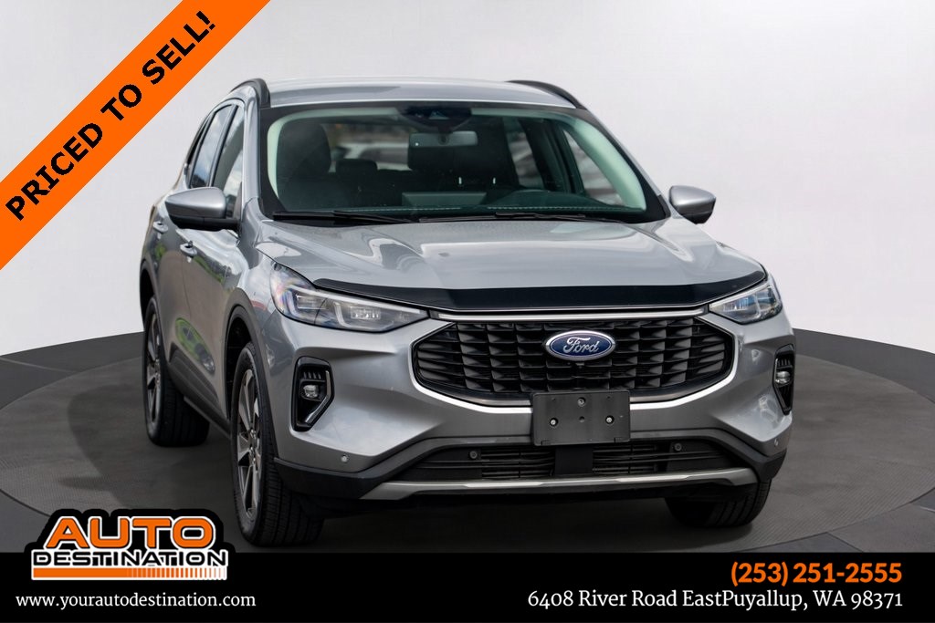 2023 Ford Escape Platinum's photo