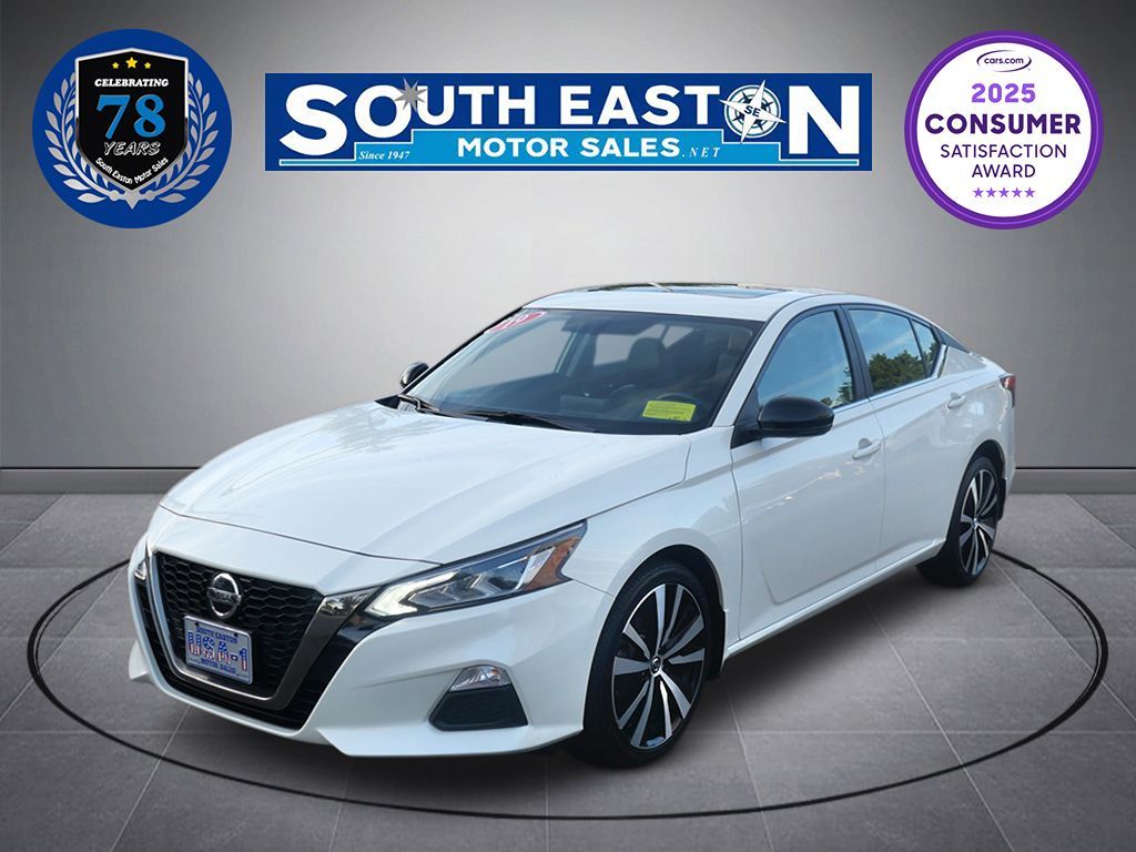 2019 Nissan Altima SR's photo