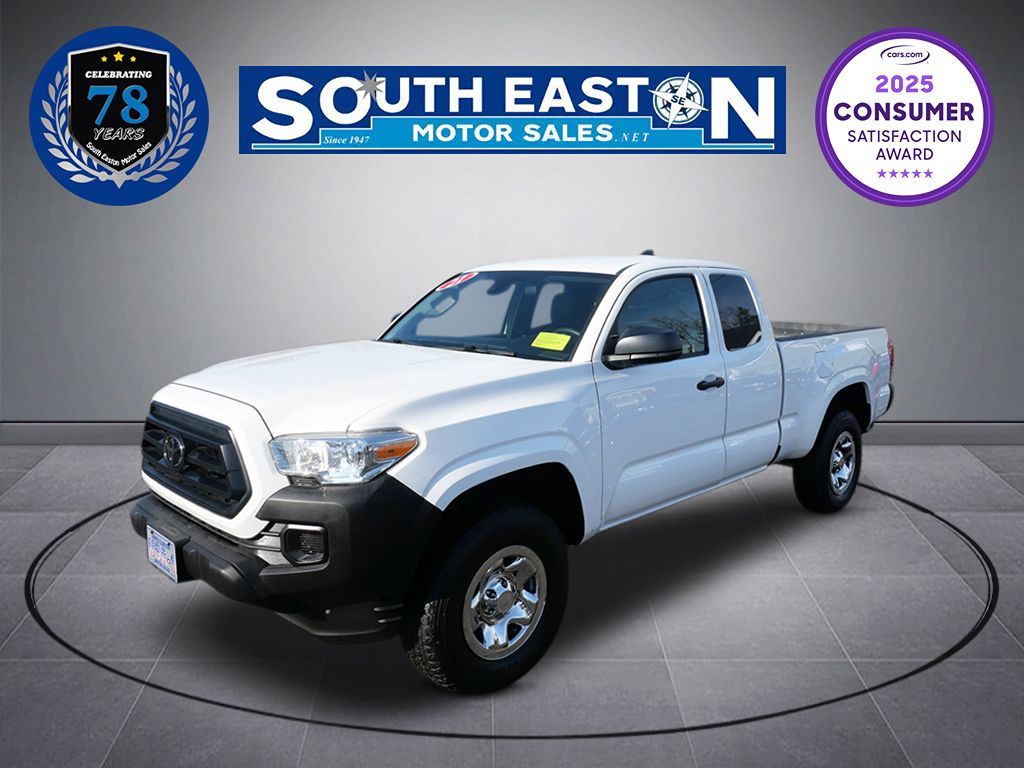 2021 Toyota Tacoma SR's photo