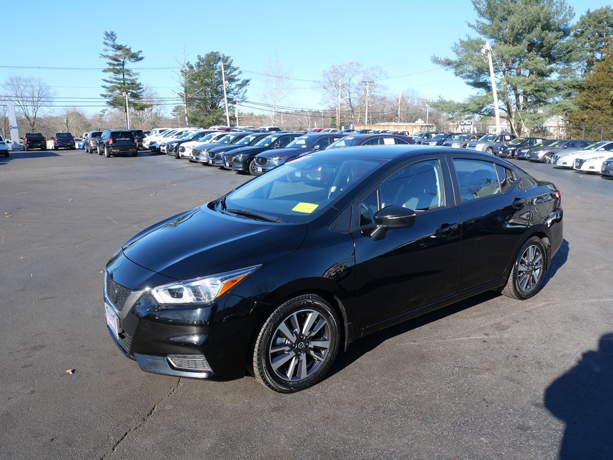 2021 Nissan Versa Sedan SV's photo
