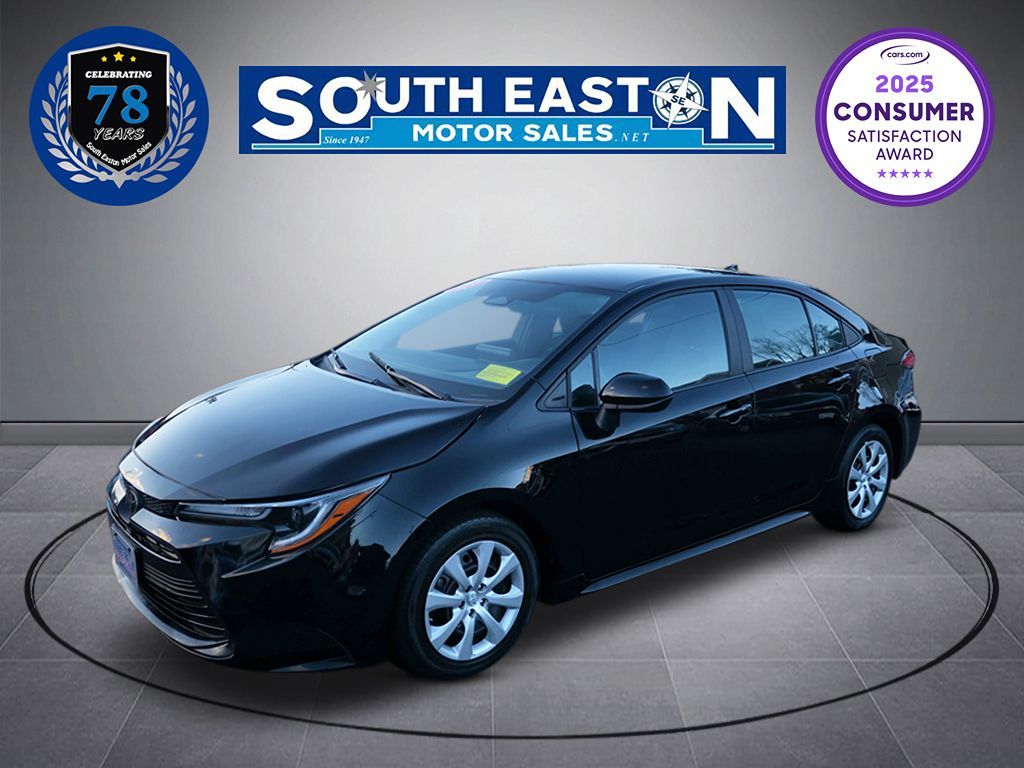 2023 Toyota Corolla LE's photo