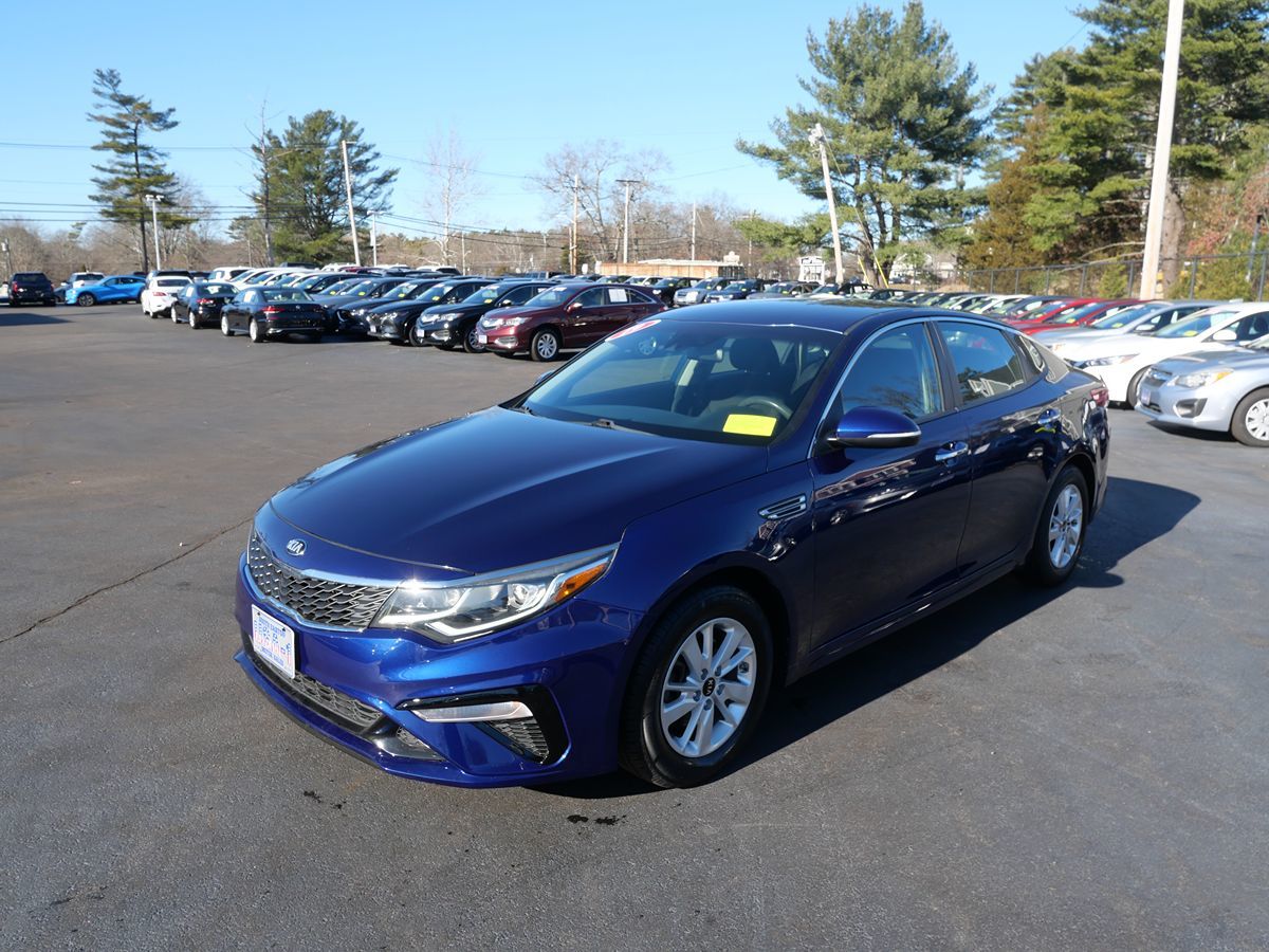 2019 Kia Optima LX's photo