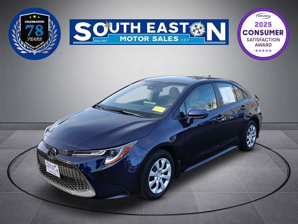 2021 Toyota Corolla LE's photo