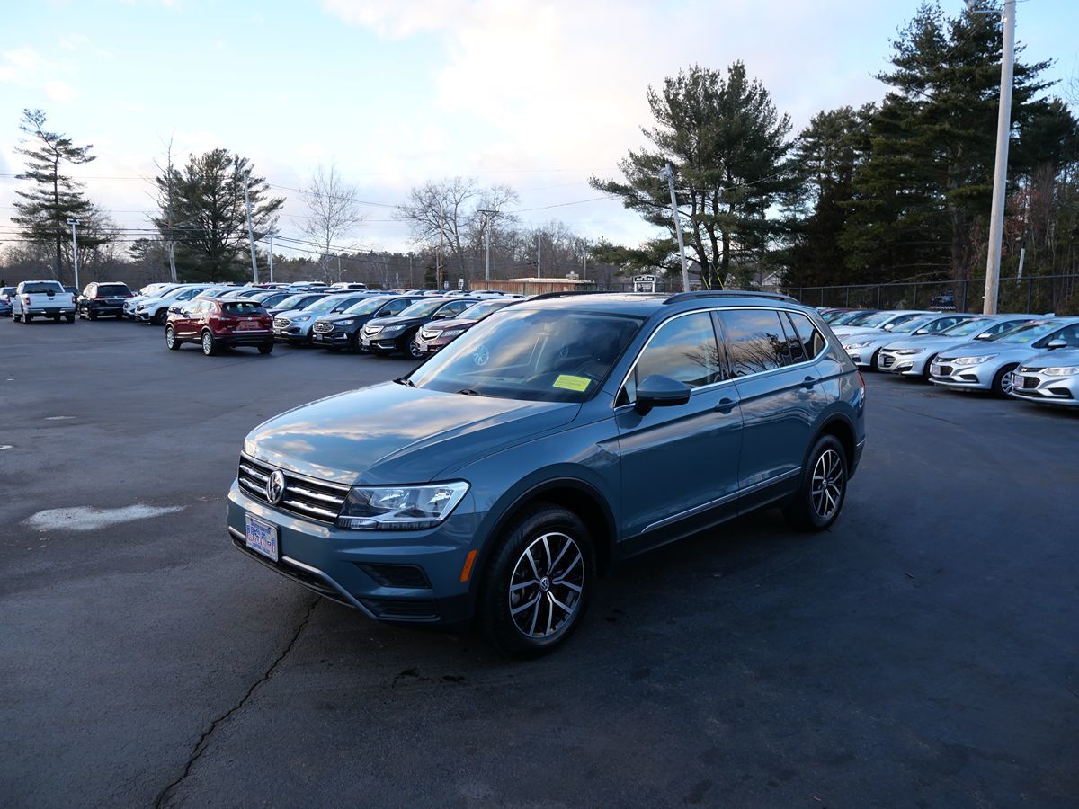 2021 Volkswagen Tiguan SE's photo