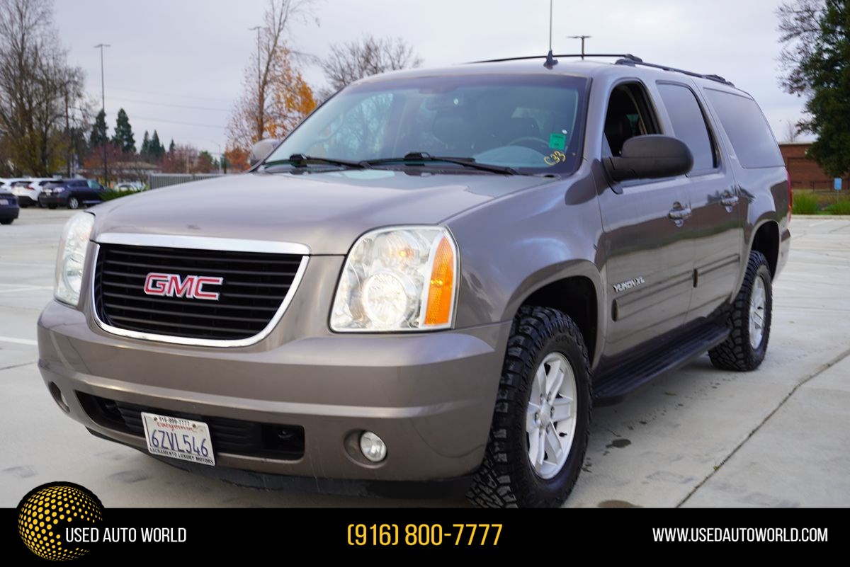 2013 GMC Yukon XL SLT's photo
