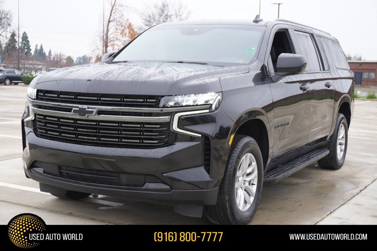 2021 Chevrolet Suburban RST's photo