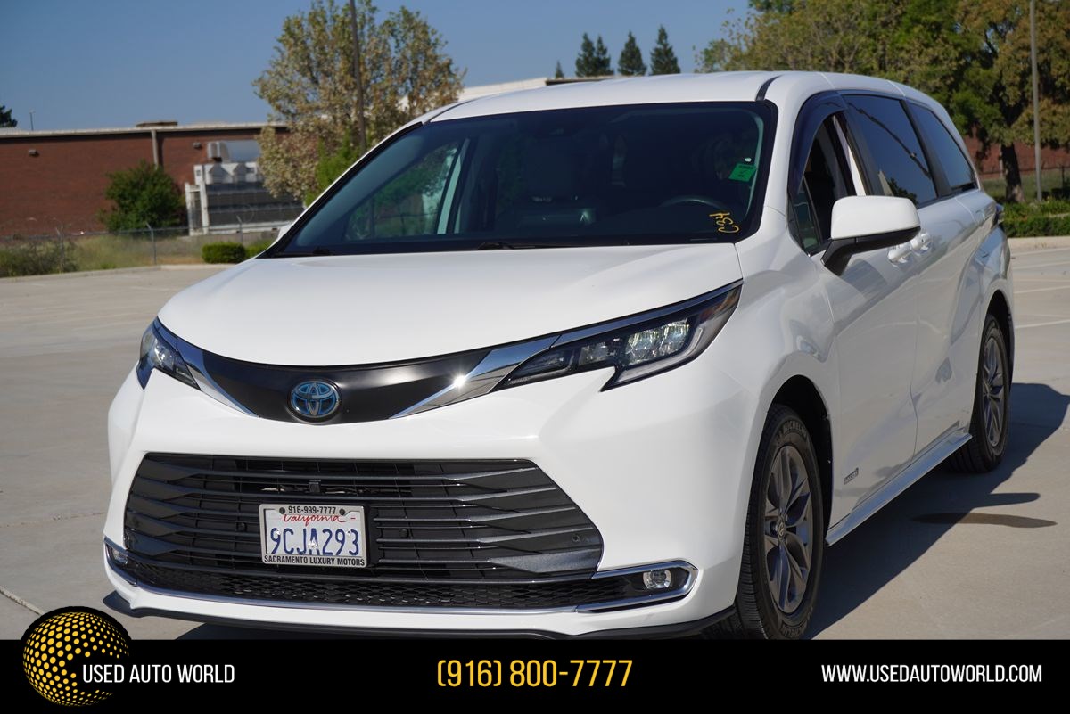 2021 Toyota Sienna LE