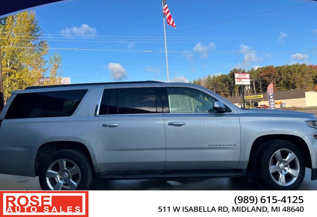 2016 Chevrolet Suburban LT's photo