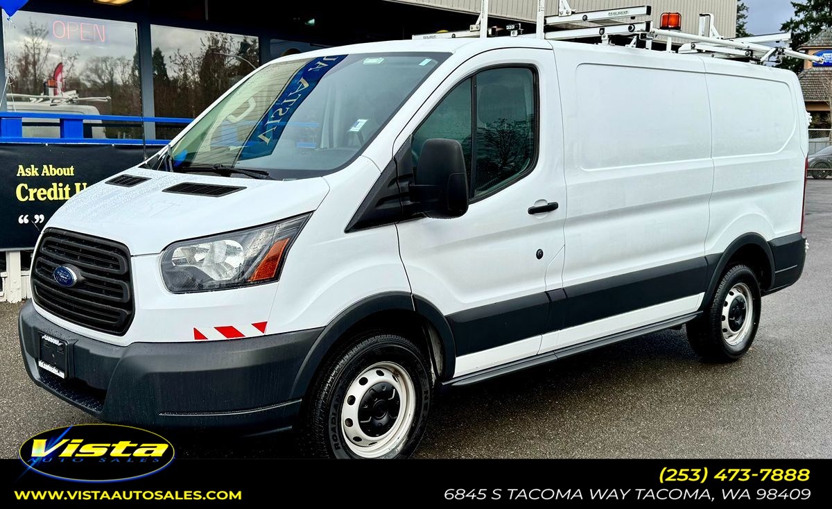 2015 Ford Transit Base's photo
