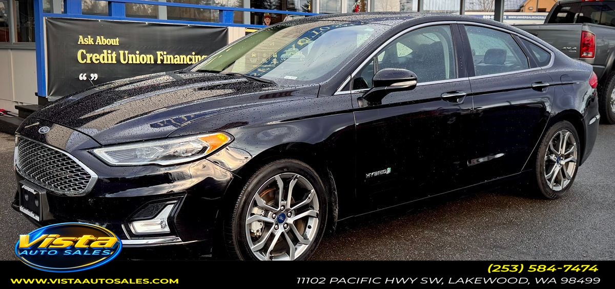 2019 Ford Fusion Hybrid Titanium's photo