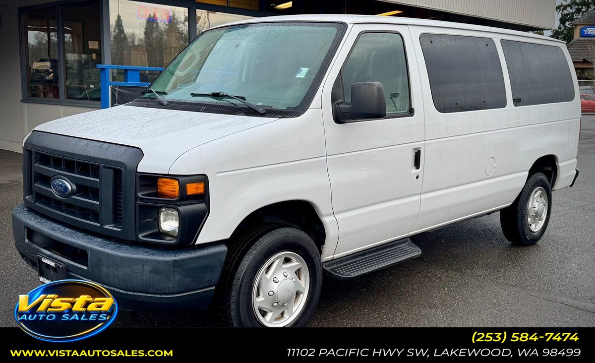 2013 Ford E-Series Econoline Wagon XLT's photo