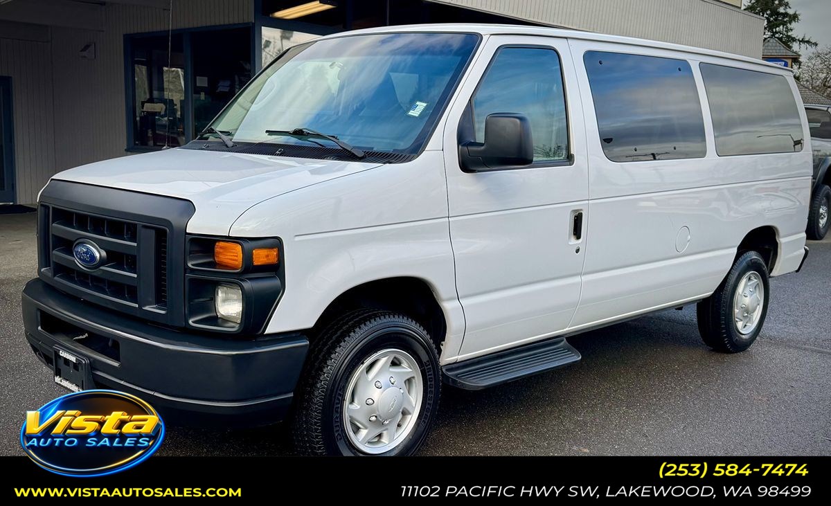 2013 Ford E-Series Econoline Wagon XLT's photo