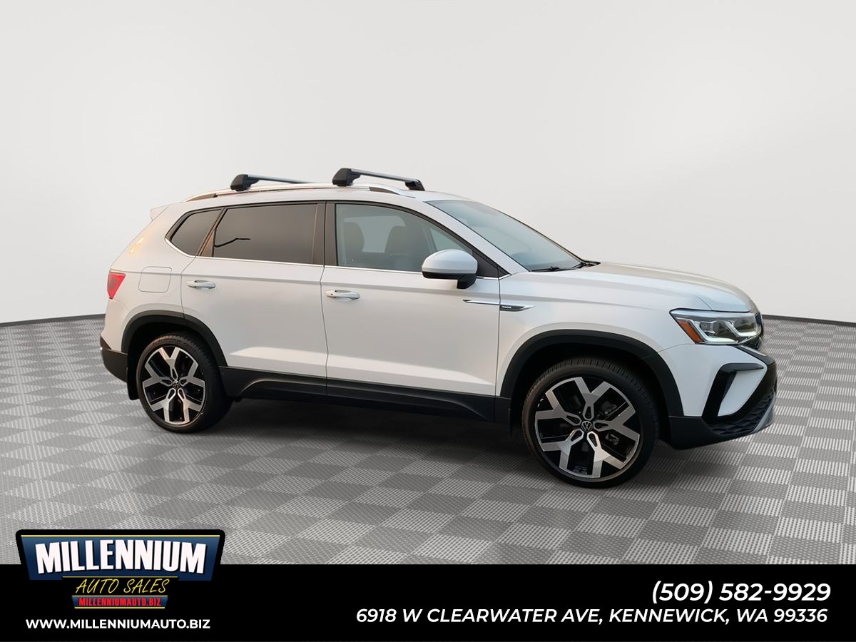 2022 Volkswagen Taos SEL's photo