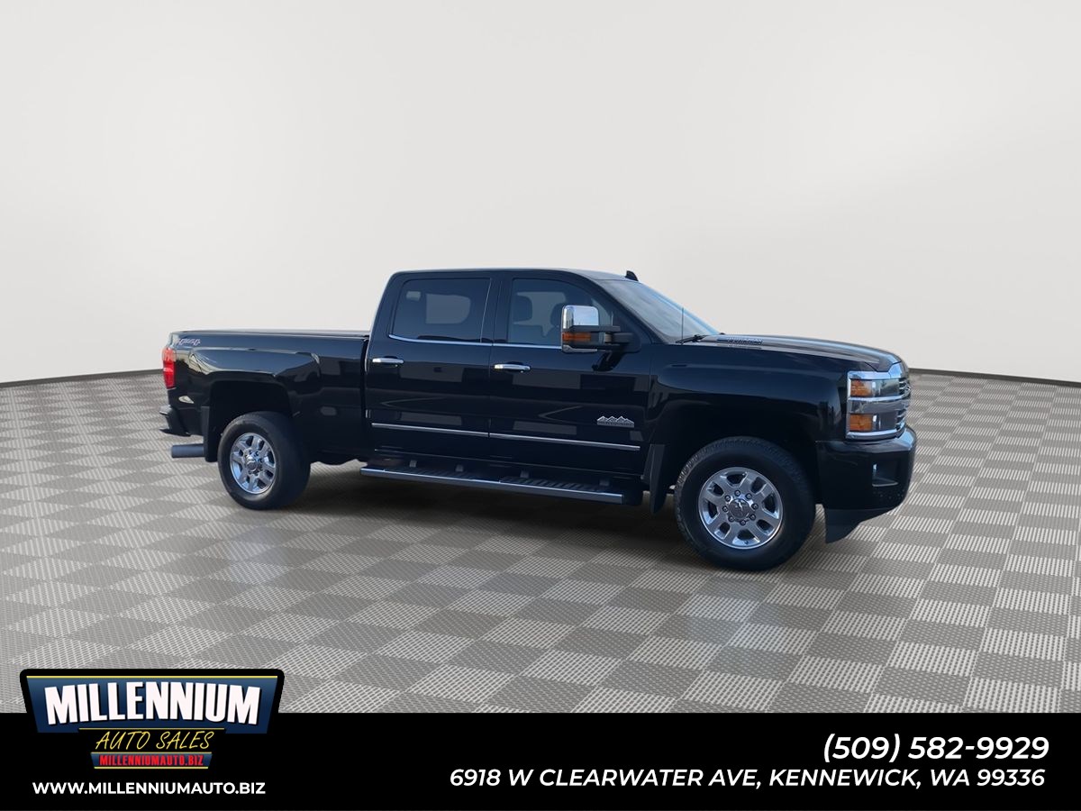 2015 Chevrolet Silverado 3500HD High Country's photo