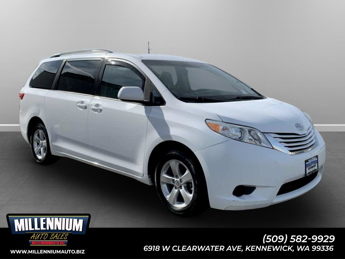 2015 Toyota Sienna LE