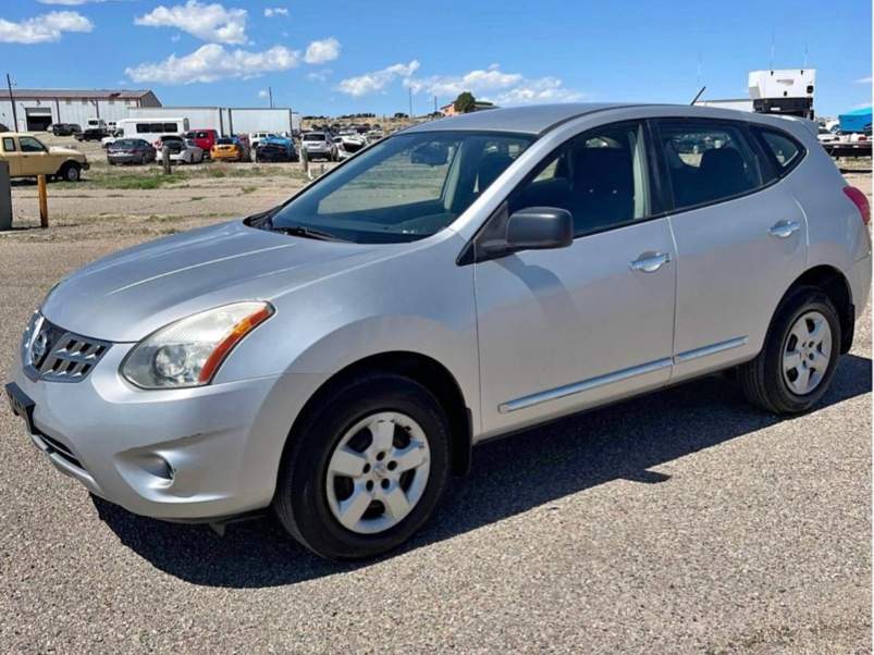 2012 Nissan Rogue S's photo