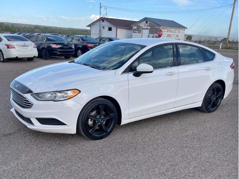 2017 Ford Fusion S's photo