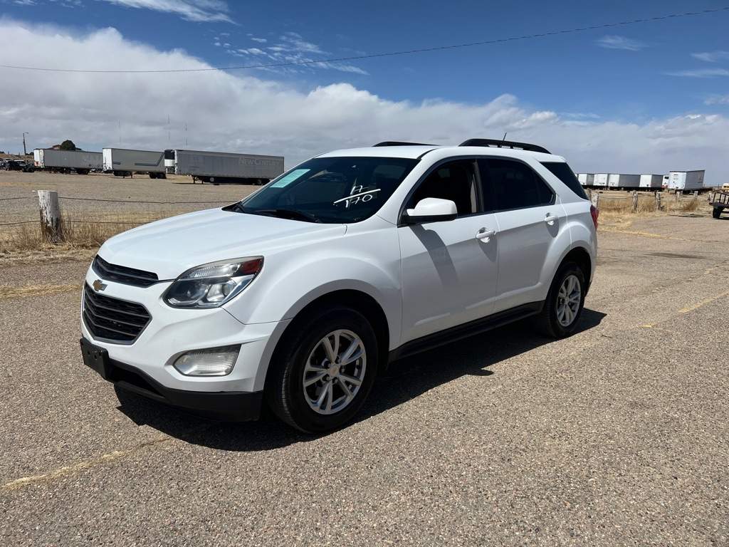 2017 Chevrolet Equinox LT's photo