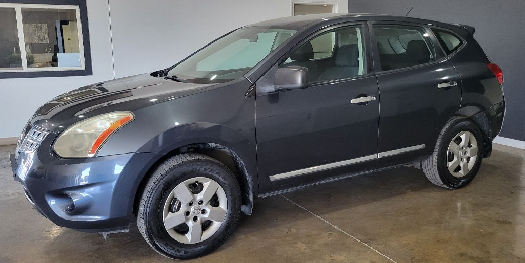 2013 Nissan Rogue S's photo